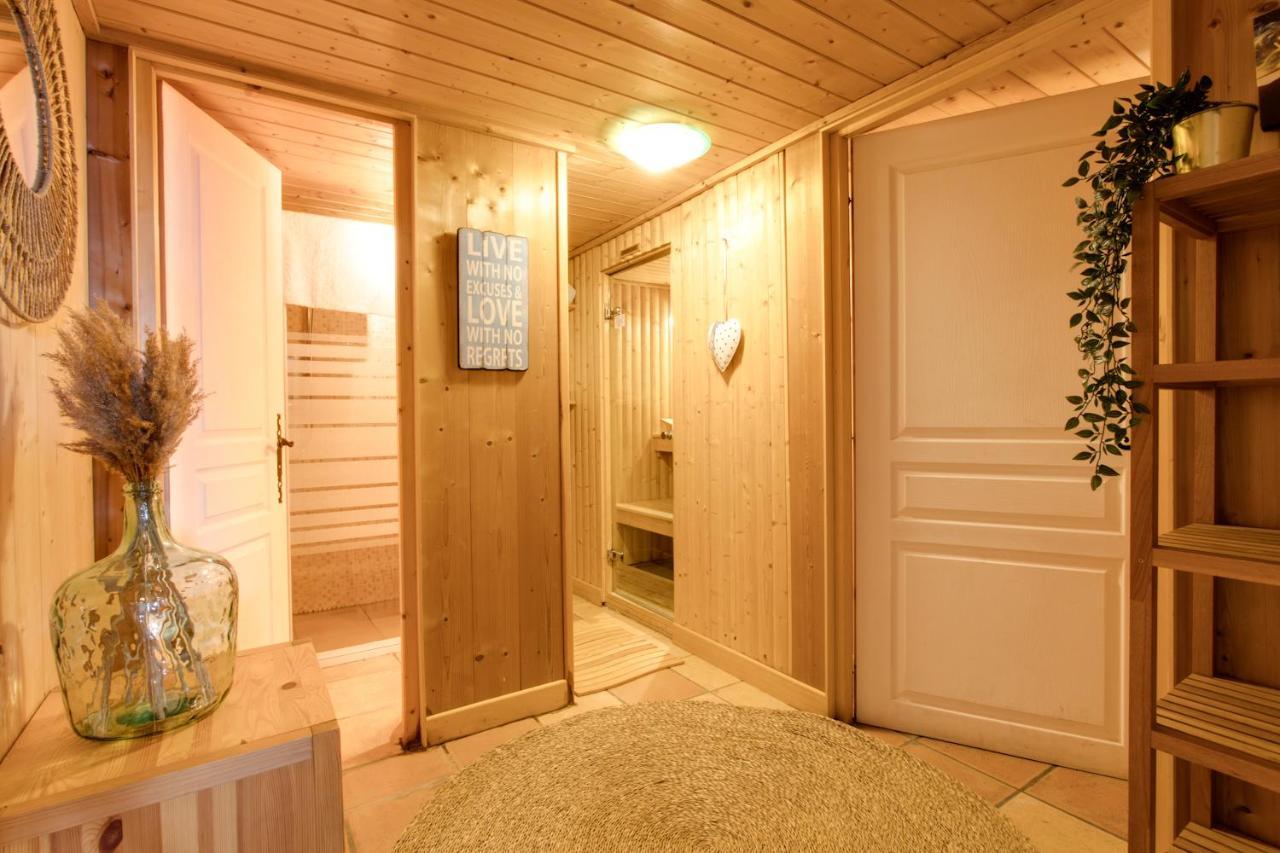 Chamonix Large Chalet, Sleeps 12, 200m2, 5 Bedroom, 4 Bathroom, Garden, Jacuzzi, Sauna Buitenkant foto